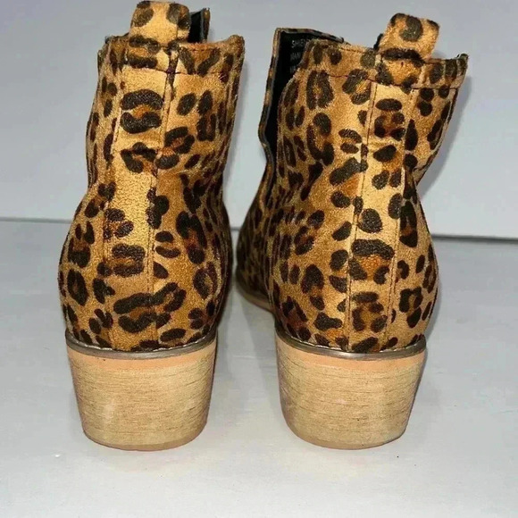 Corkys boutique leopard print booties boots heeled in EUC ❤️ - Picture 3 of 8